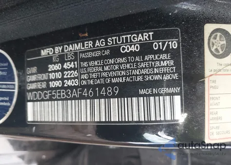 2010 Mercedes-Benz C 300 Luxury/Sport z USA, uszkodzony, nr VIN WDDGF5EB3AF461489